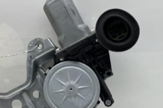 Leve vitre electrique avant gauche SUZUKI SWIFT 3