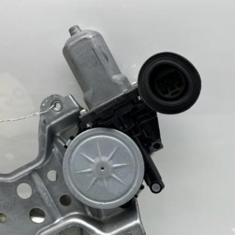 Leve vitre electrique avant gauche SUZUKI SWIFT 3 Photo n°4