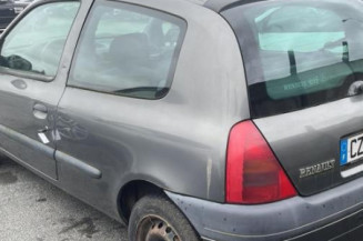 Pare choc avant RENAULT CLIO 2
