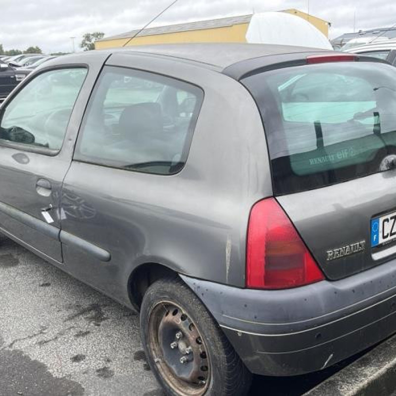 Pare choc avant RENAULT CLIO 2 Photo n°9