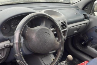 Pare choc avant RENAULT CLIO 2