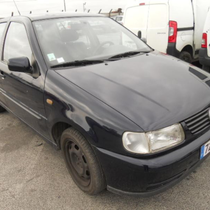 Optique avant secondaire gauche (feux)(clignotant) VOLKSWAGEN POLO 3 Photo n°4