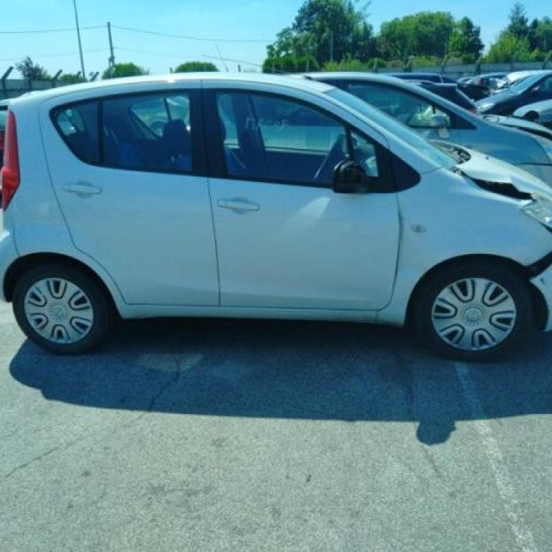 Vase de lave glace OPEL AGILA B Photo n°8