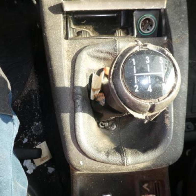 Retroviseur gauche VOLKSWAGEN PASSAT 4 Photo n°15