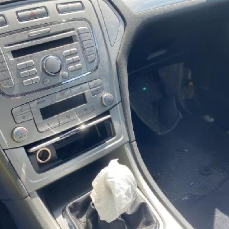 Pretensionneur de ceinture avant droit FORD MONDEO 3 Photo n°19