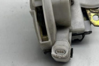 Serrure avant droit VOLKSWAGEN GOLF 4