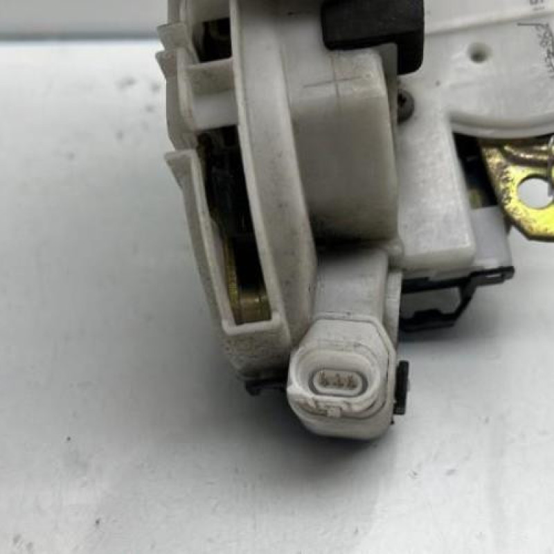 Serrure avant droit VOLKSWAGEN GOLF 4 Photo n°4