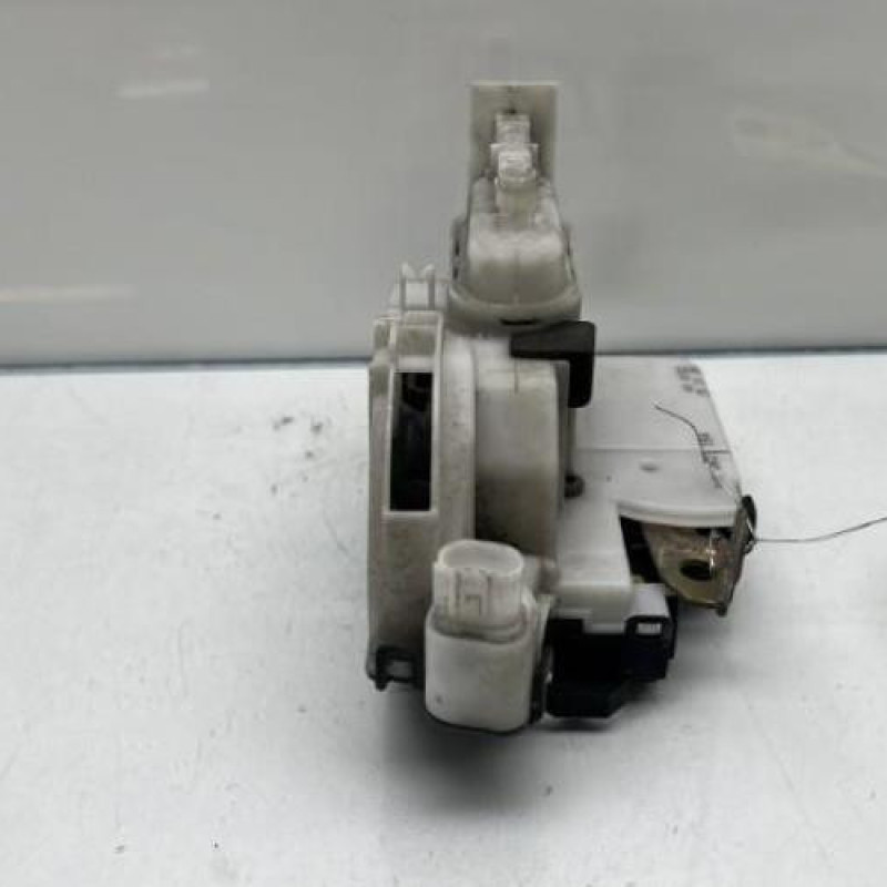 Serrure avant droit VOLKSWAGEN GOLF 4 Photo n°5