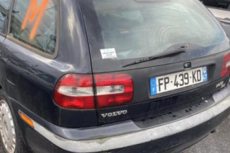 Feu arriere principal droit (feux) VOLVO V 40 1
