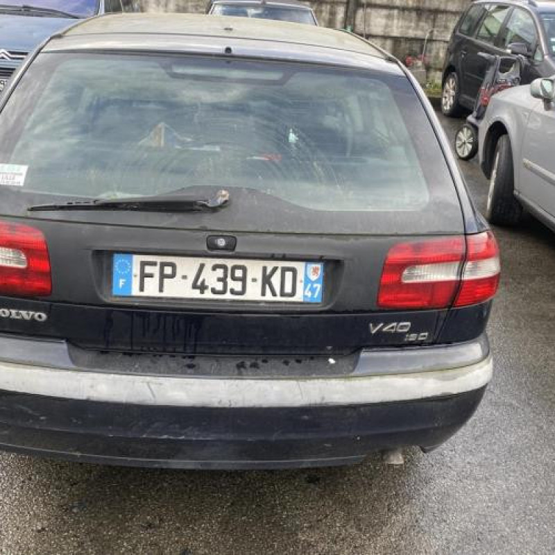 Feu arriere principal droit (feux) VOLVO V 40 1 Photo n°13