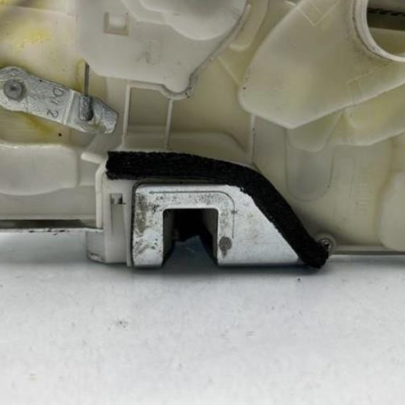 Serrure avant droit OPEL AGILA B Photo n°8