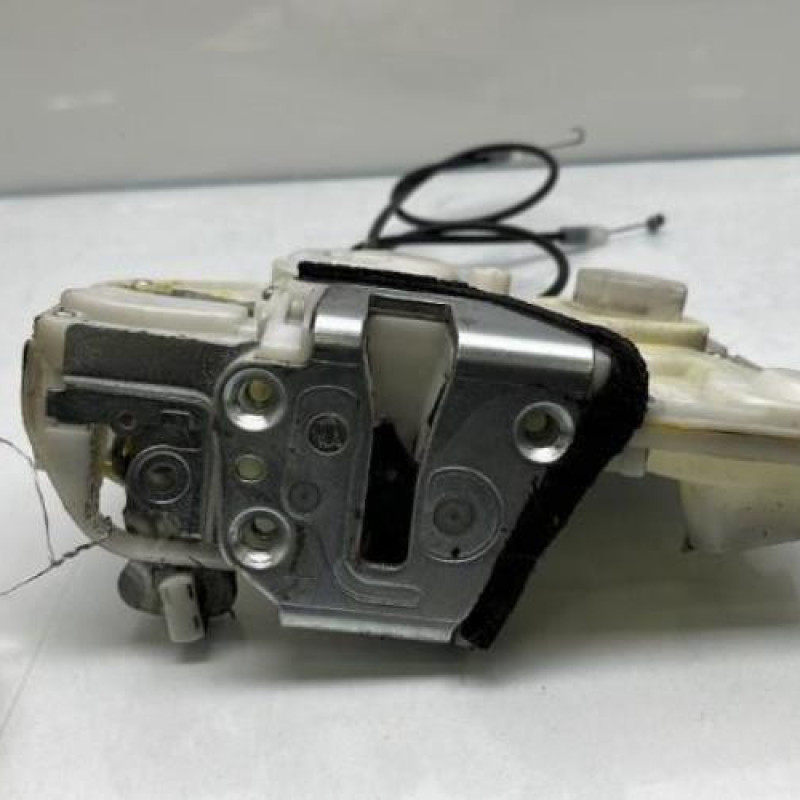 Serrure avant droit OPEL AGILA B Photo n°10