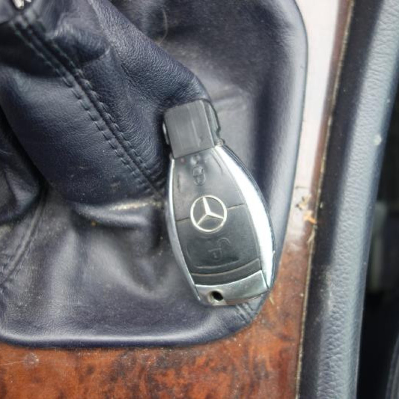 Traverse superieure MERCEDES CLASSE C 203 Photo n°10