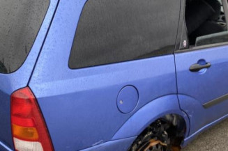 Anti brouillard gauche (feux) FORD FOCUS 1