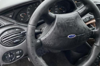 Anti brouillard gauche (feux) FORD FOCUS 1