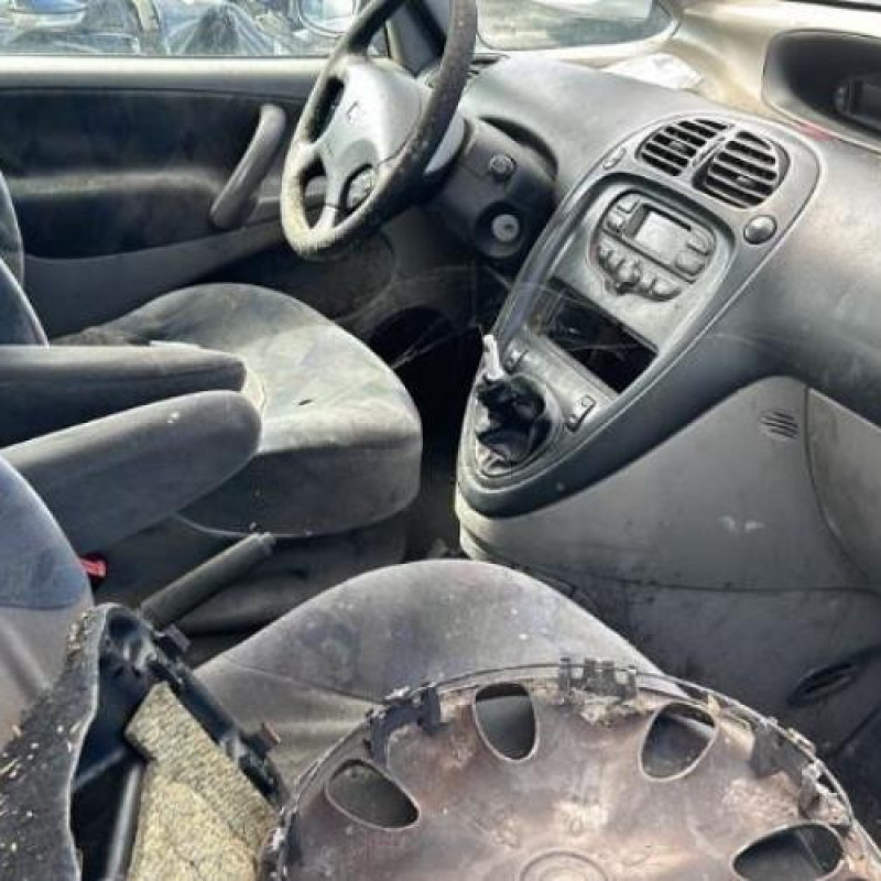 Feu arriere stop central CITROEN XSARA PICASSO Photo n°13