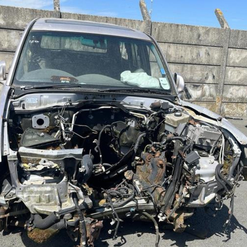 Leve vitre electrique arriere droit TOYOTA LAND CRUISER 4 STATION WAGON J100 Photo n°8