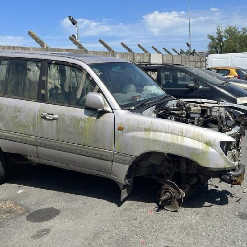 Leve vitre electrique arriere droit TOYOTA LAND CRUISER 4 STATION WAGON J100 Photo n°10