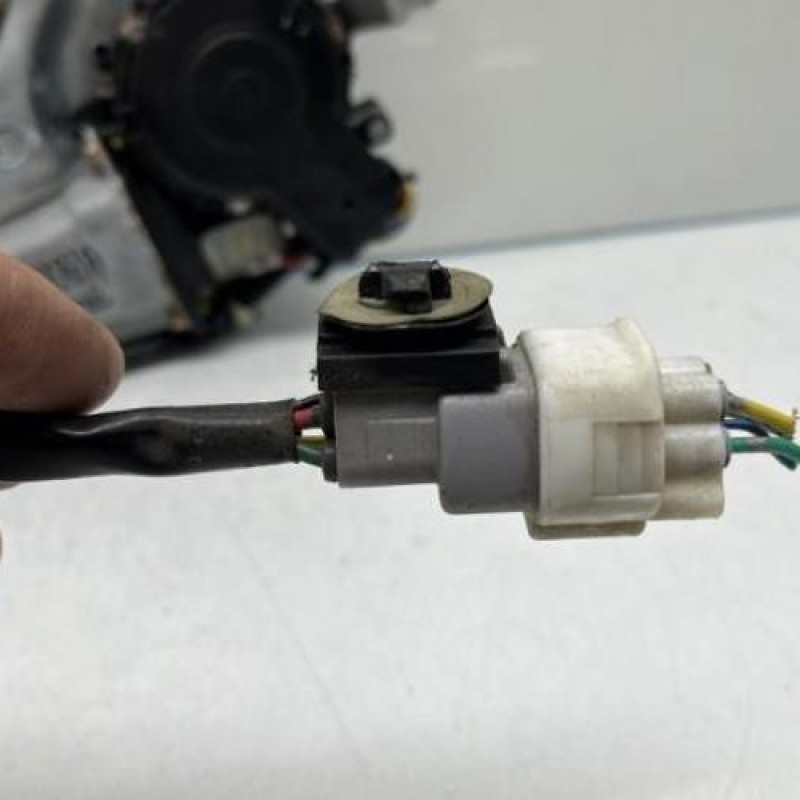 Leve vitre electrique arriere gauche TOYOTA LAND CRUISER 4 STATION WAGON J100 Photo n°7