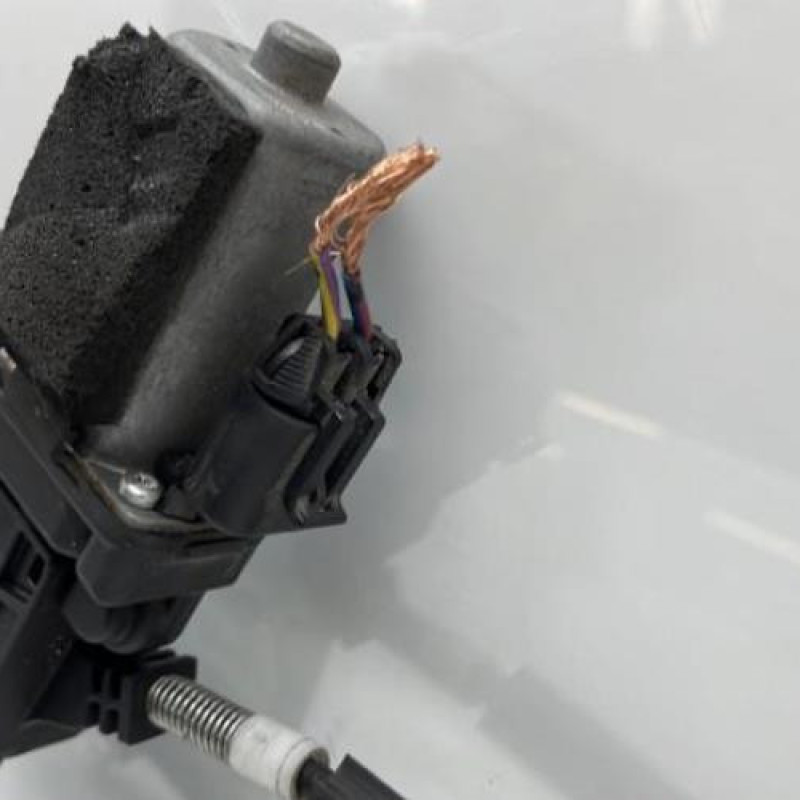 Leve vitre electrique avant gauche FIAT DOBLO 1 Photo n°4