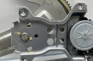 Leve vitre electrique avant droit OPEL AGILA B