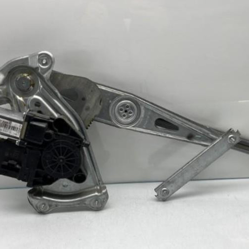 Leve vitre electrique avant droit RENAULT MEGANE 3 Photo n°1