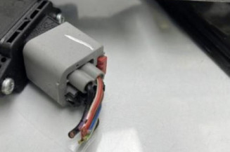 Leve vitre electrique avant droit OPEL MERIVA B