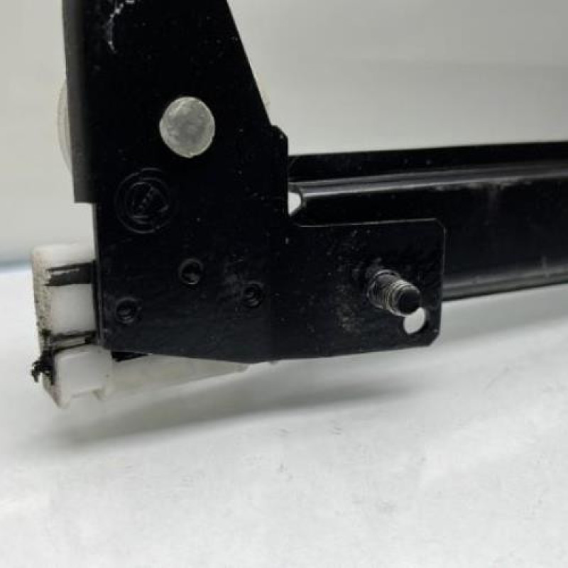 Leve vitre electrique avant droit ALFA ROMEO 147 Photo n°2