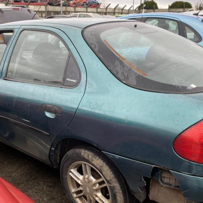 Feu arriere principal droit (feux) FORD MONDEO 1 Photo n°10