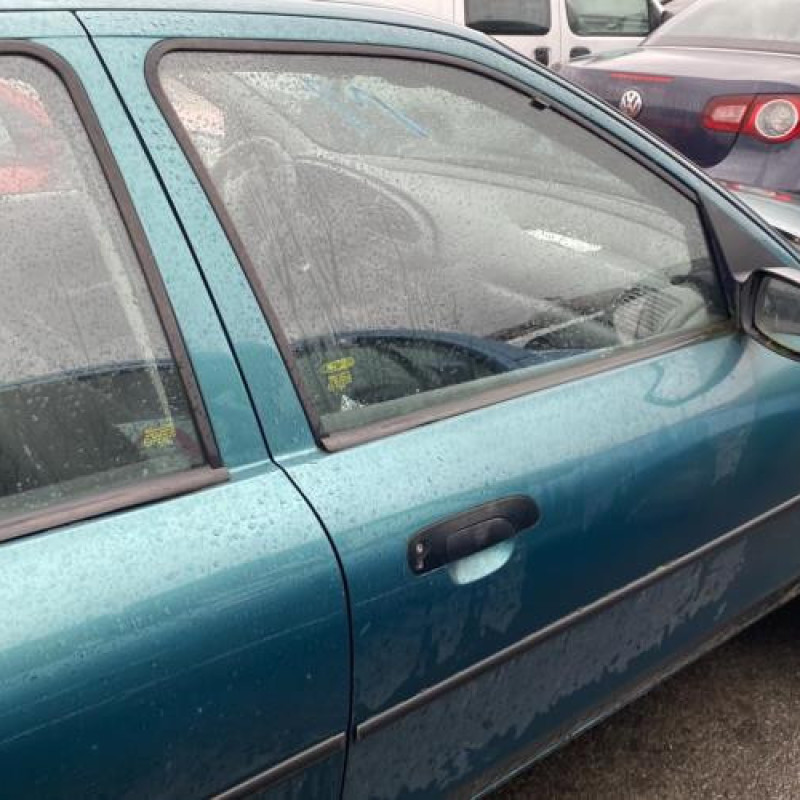 Feu arriere principal droit (feux) FORD MONDEO 1 Photo n°13