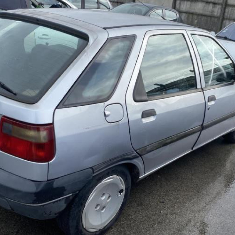 Feu arriere principal droit (feux) CITROEN ZX Photo n°12