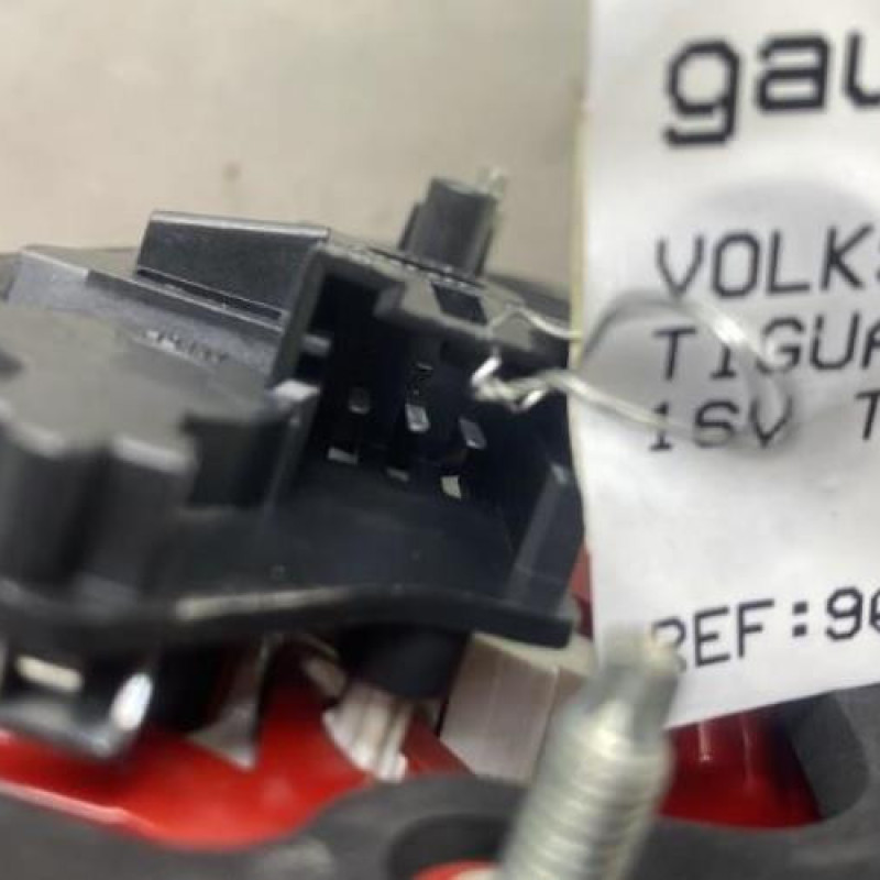 Feu arriere secondaire gauche (feux) VOLKSWAGEN TIGUAN 1 Photo n°3