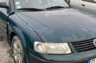 Retroviseur droit VOLKSWAGEN PASSAT 4