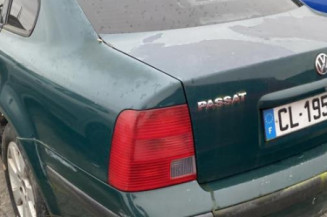Retroviseur droit VOLKSWAGEN PASSAT 4