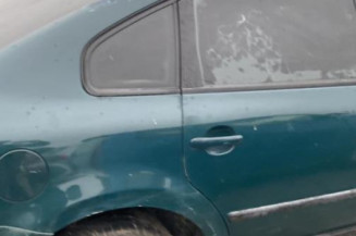 Retroviseur droit VOLKSWAGEN PASSAT 4