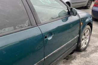 Retroviseur droit VOLKSWAGEN PASSAT 4