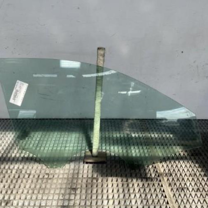 Vitre avant droit AUDI A1 1 Photo n°1