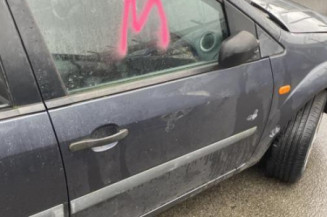 Serrure avant gauche FORD FIESTA 5