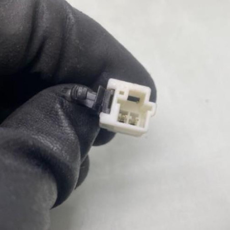 Attache ceinture avant droit NISSAN QASHQAI 1