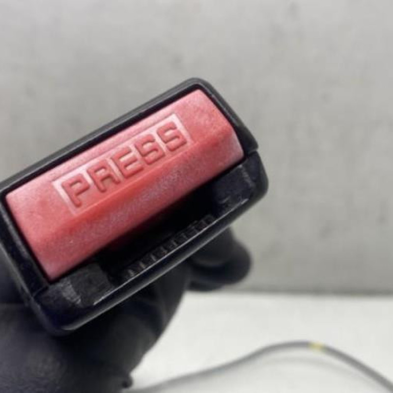 Attache ceinture avant droit NISSAN QASHQAI 1 Photo n°4