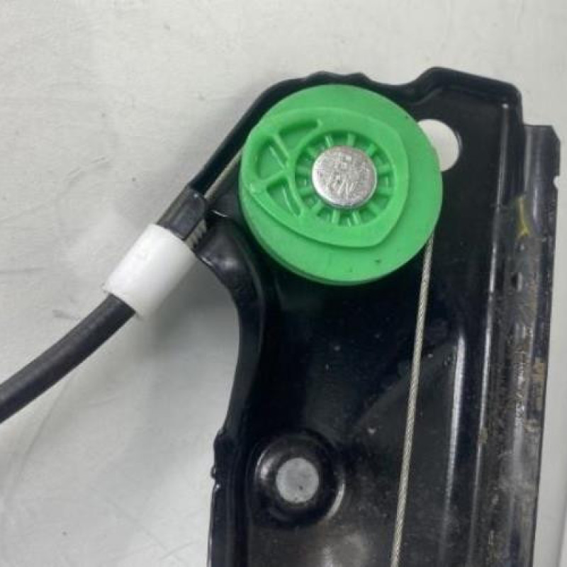 Leve vitre electrique avant gauche BMW SERIE 1 E87 Photo n°8