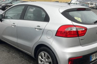 Retroviseur droit KIA RIO 3