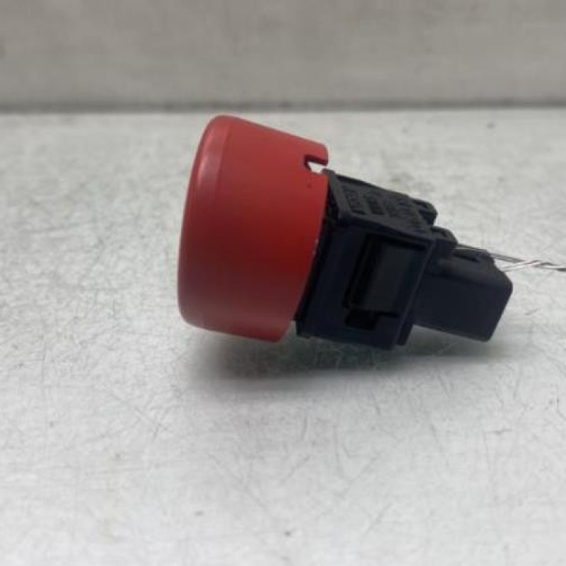 Bouton de warning NISSAN CUBE Photo n°3