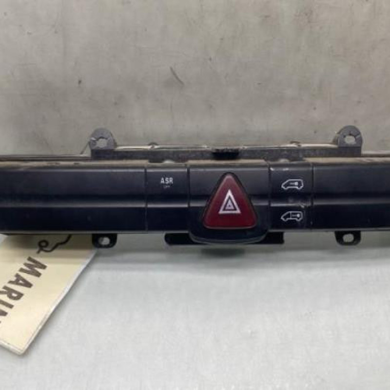 Bouton de warning MERCEDES SPRINTER 2 Photo n°1