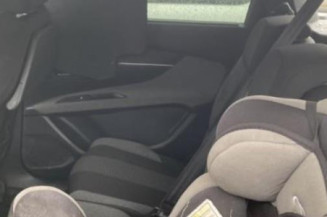 Reservoir AdBlue PEUGEOT 5008 2