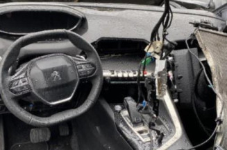 Reservoir AdBlue PEUGEOT 5008 2