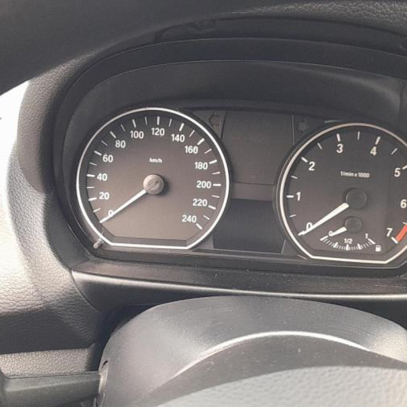 Compresseur clim BMW SERIE 1 E87 Photo n°14