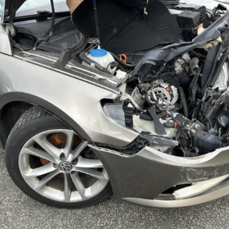 Amortisseur avant droit VOLKSWAGEN PASSAT 5 Photo n°13