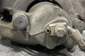 Etrier avant gauche (freinage) VOLKSWAGEN PASSAT 5