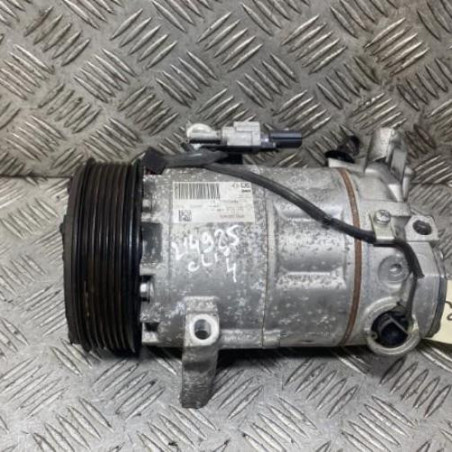 Compresseur clim RENAULT CLIO 4 Photo n°1